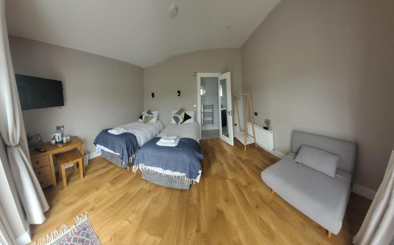 Stoneyford Luxurious Cabins Екстериор снимка